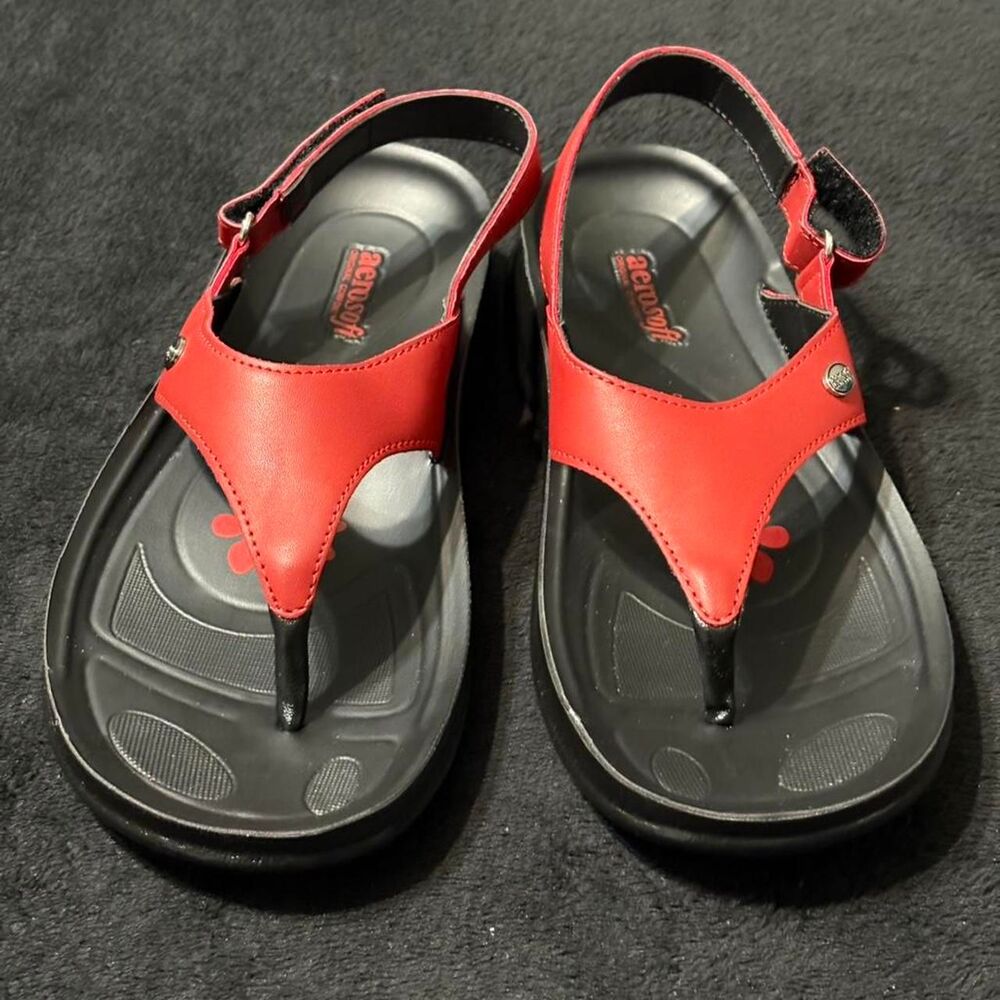 Aerosoft-footwear Women's Red and Burgundy Sandals